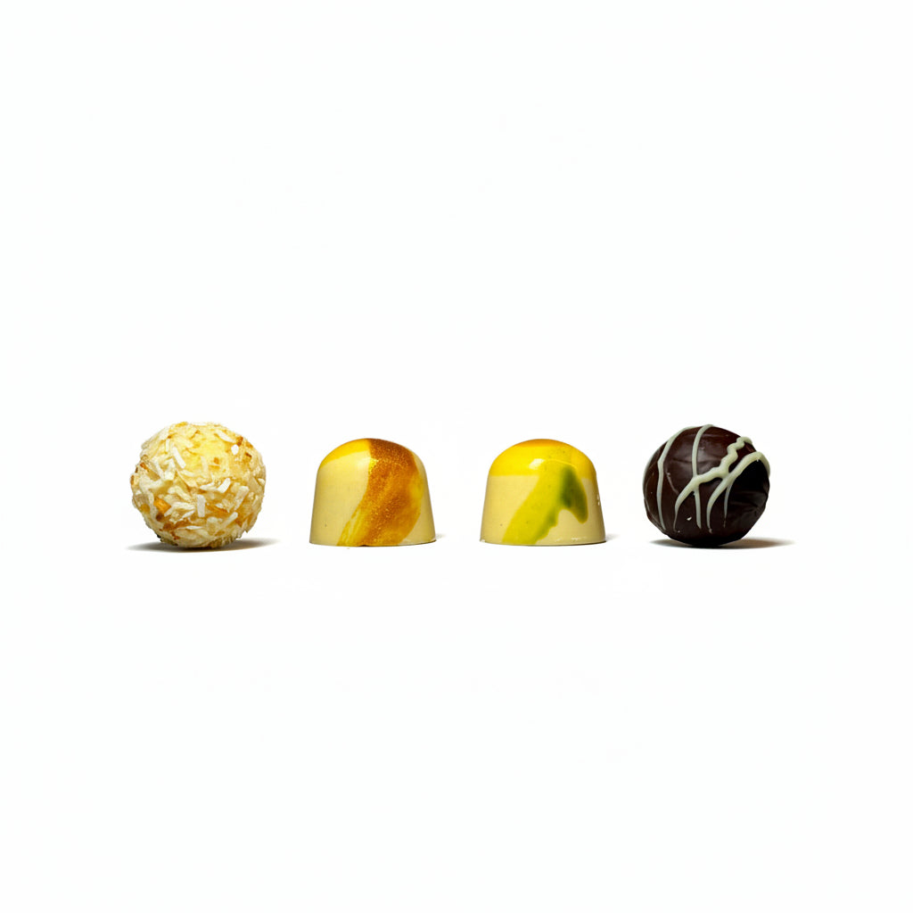 Vier Sorten, vier Kombinationen mit VELUNA 🍋🍫

Mandel, weiße Schokolade & VELUNA
Weiße Schokolade & VELUNA
Zartbitterschokolade, Minze & VELUNA
Kokos, weiße Schokolade & VELUNA

Handgemacht in Köln gemeinsam mit der Bonnboniere.